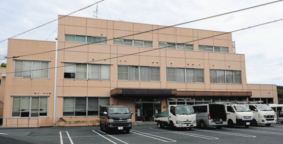 とうのう診療所への改修が進む旧東濃厚生病院の健康管理センター＝瑞浪市土岐町で