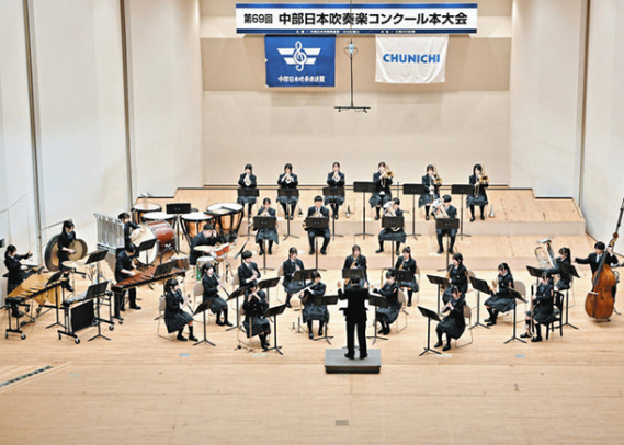 高校小編成の部で銀賞の日本福祉大付属高