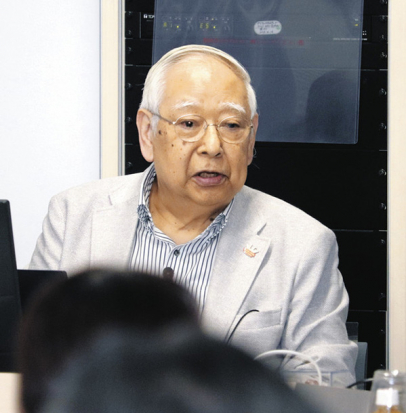 被爆体験を語る森川さん＝千種区の椙山女学園大で