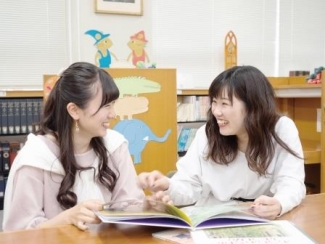 柳城短大図書館